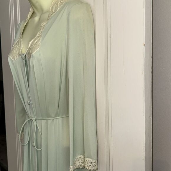 Vintage Vanity Fair Green Mint Green Long Sleeve Nylon Robe with Cream Lace - Picture 4 of 9